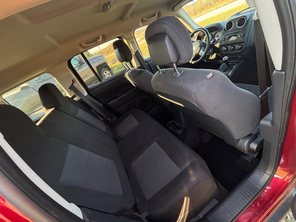 2015 Jeep Patriot Image 12