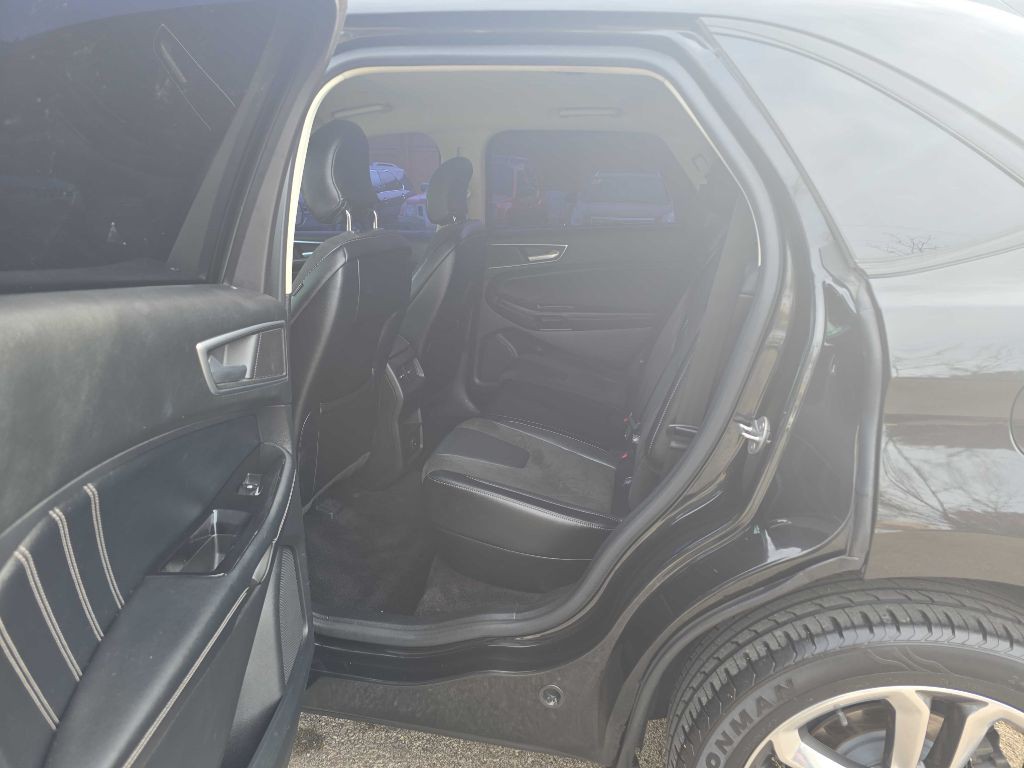 2015 Ford Edge Image 24
