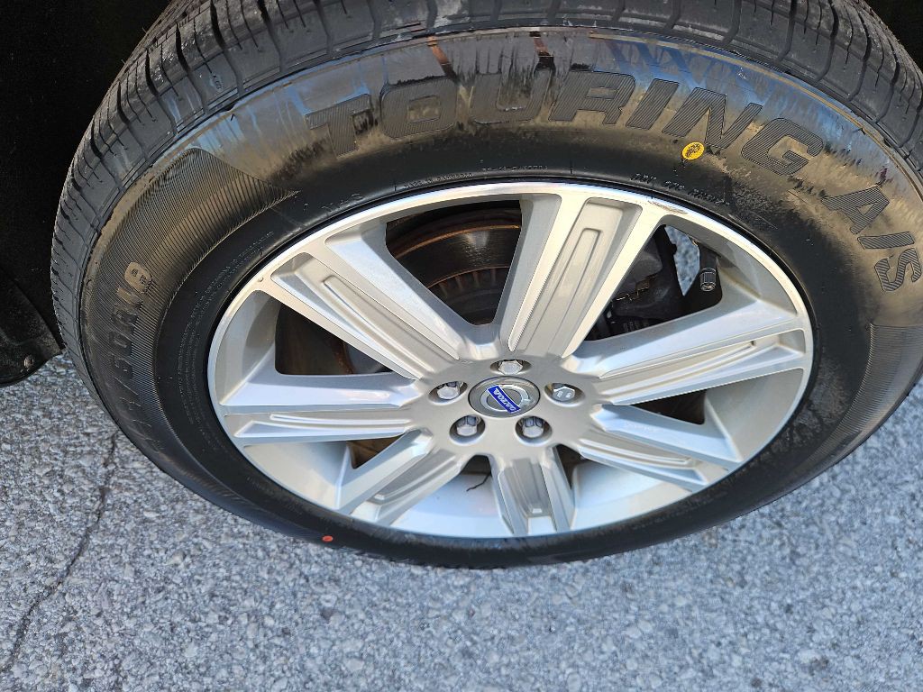 2016 Volvo XC60 Image 12