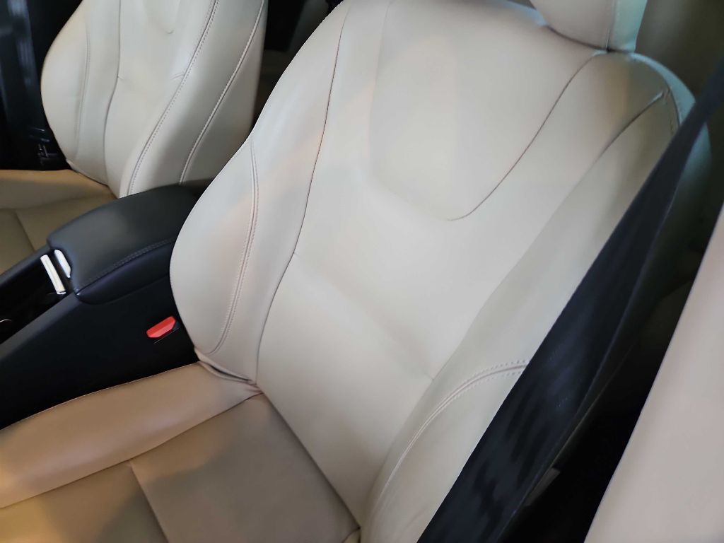 2016 Volvo XC60 Image 21