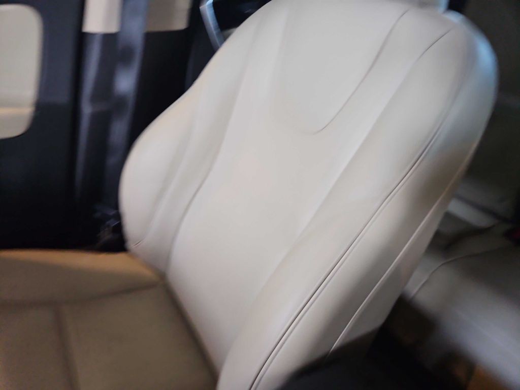 2016 Volvo XC60 Image 26