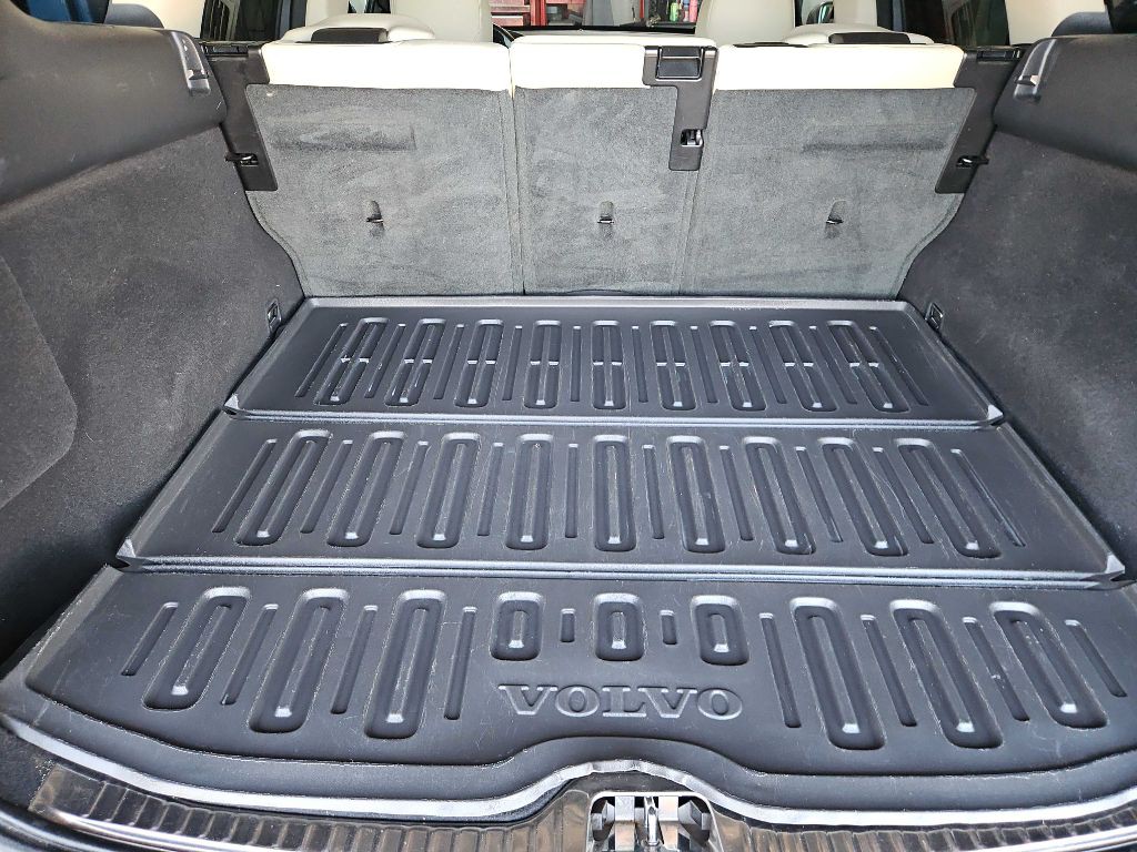 2016 Volvo XC60 Image 40