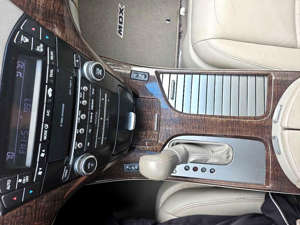 2011 Acura MDX Image 17