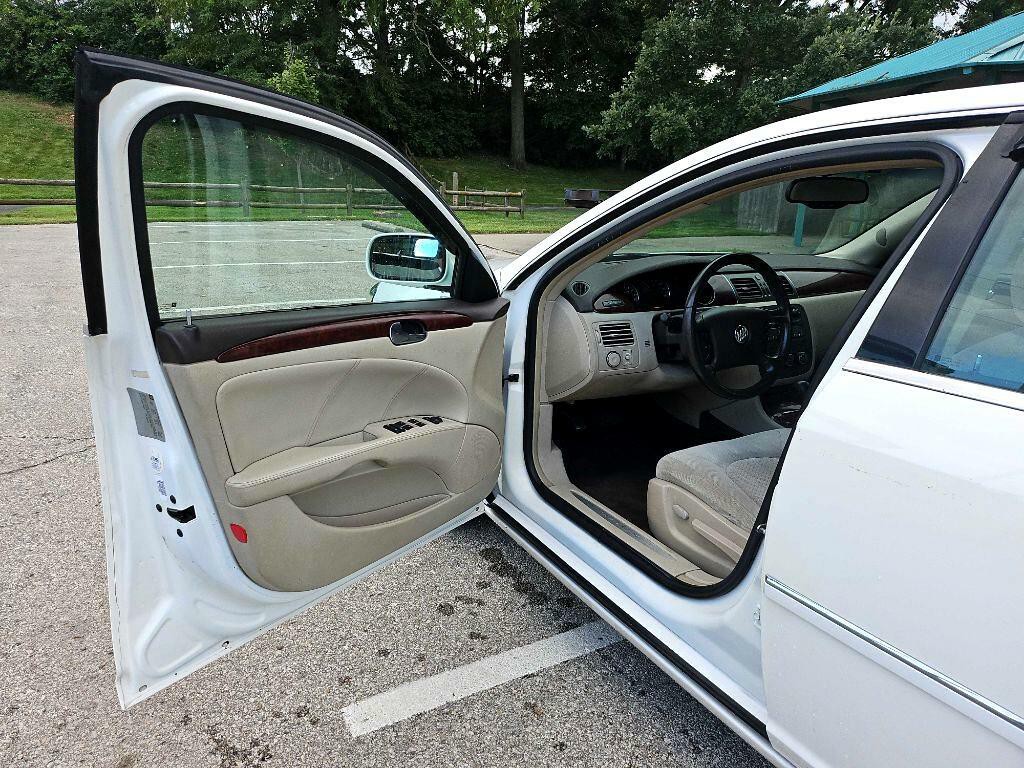 2008 Buick Lucerne Image 9