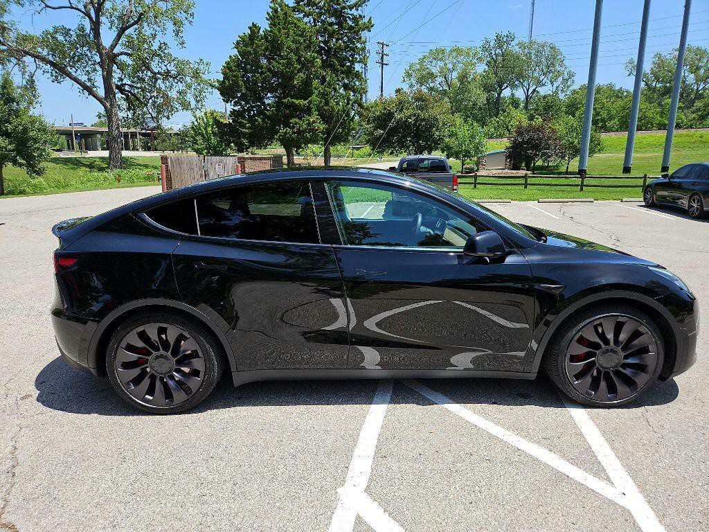 2021 Tesla Model Y Image 4