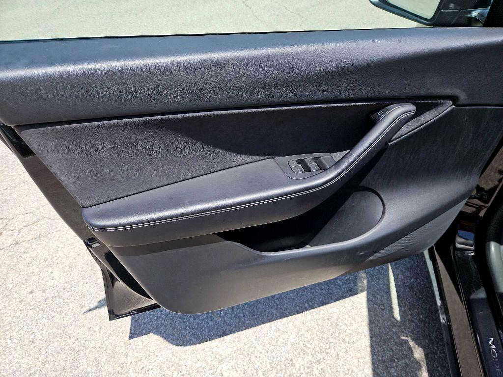 2021 Tesla Model Y Image 9