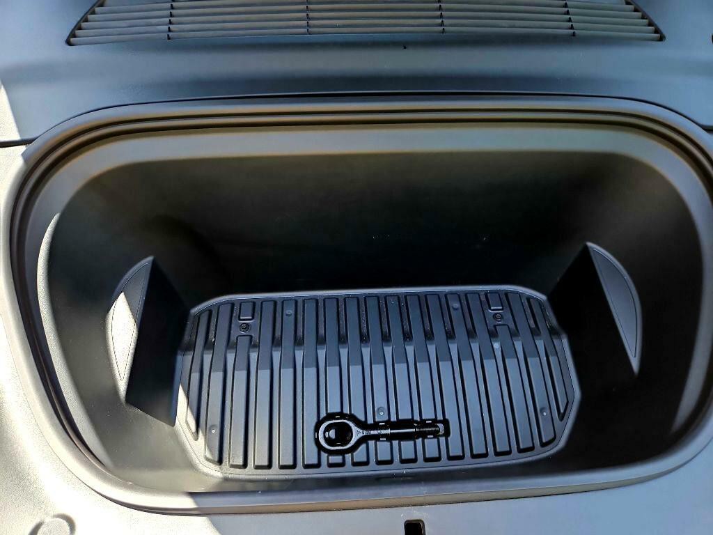 2021 Tesla Model Y Image 24