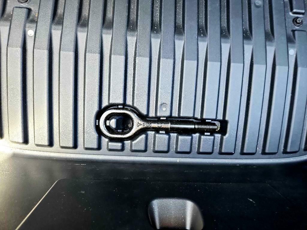 2021 Tesla Model Y Image 25