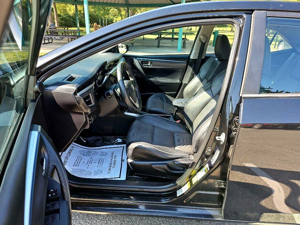 2016 Toyota Corolla Image 10