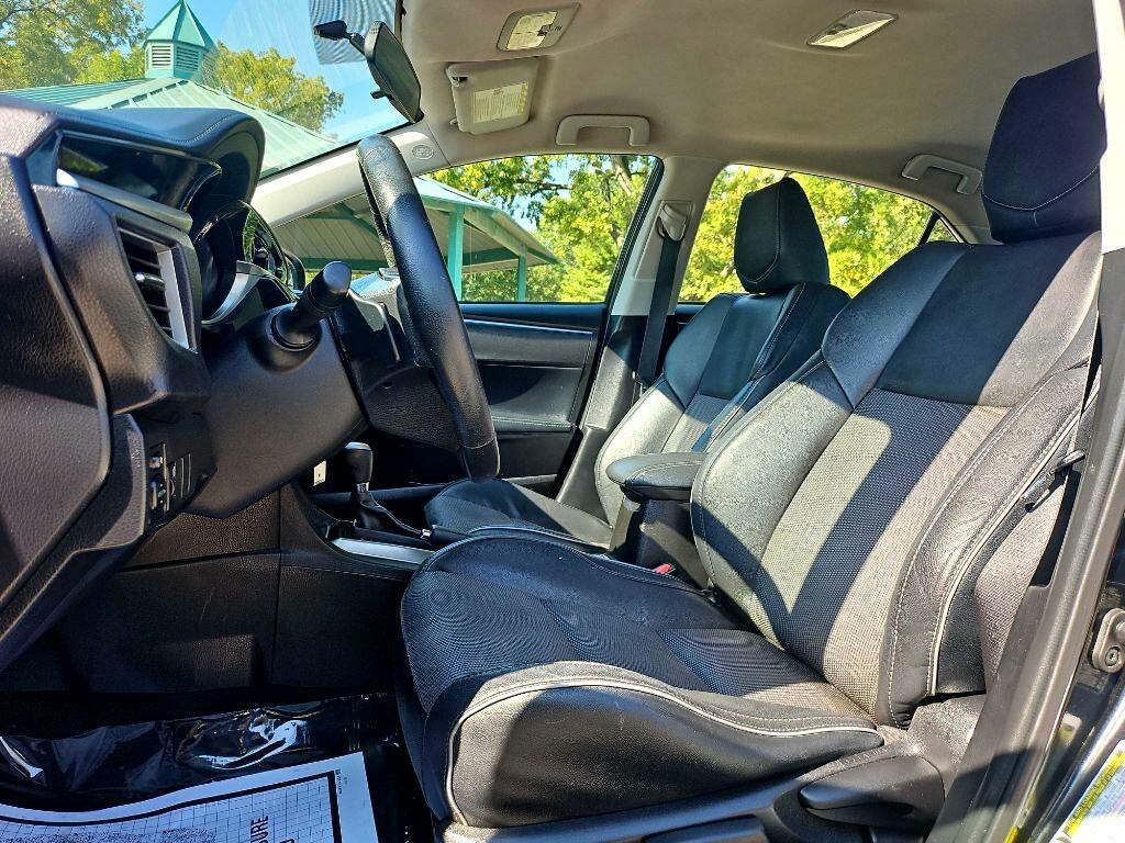 2016 Toyota Corolla Image 11