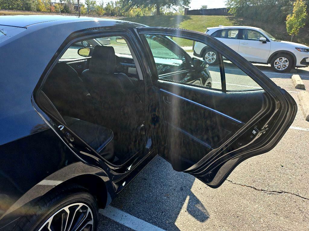 2016 Toyota Corolla Image 26