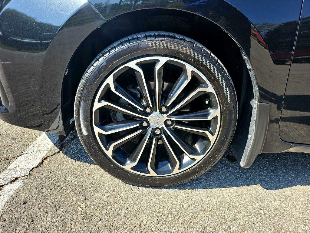 2016 Toyota Corolla Image 30