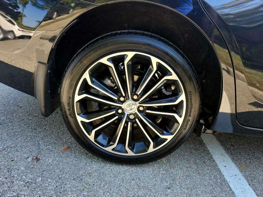 2016 Toyota Corolla Image 36