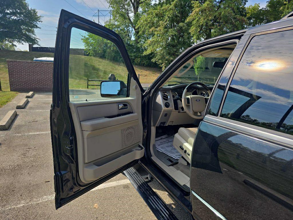 2012 Ford Expedition Image 9