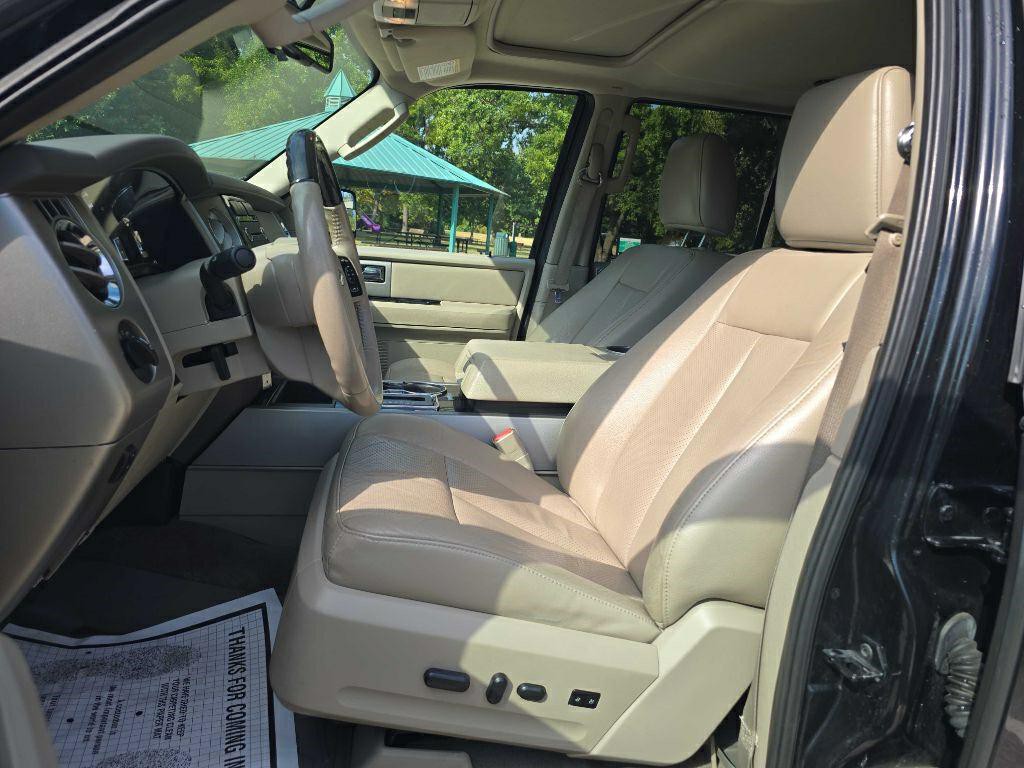 2012 Ford Expedition Image 11