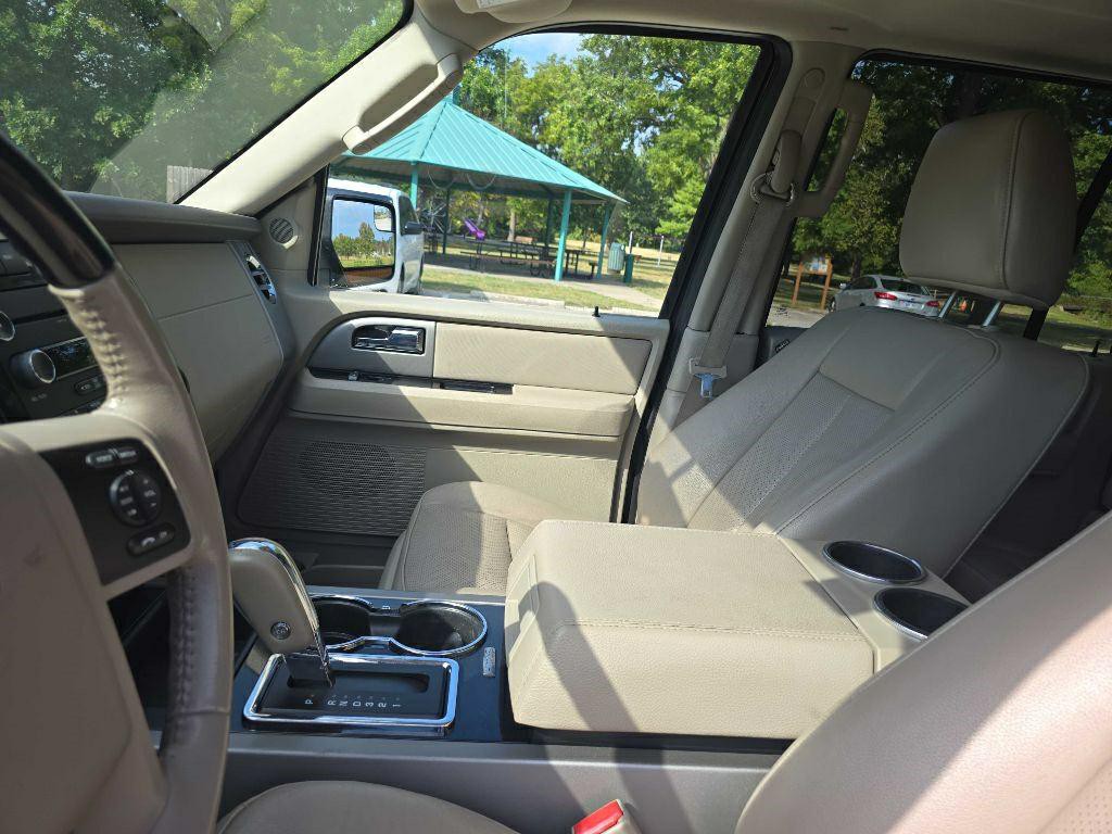 2012 Ford Expedition Image 12