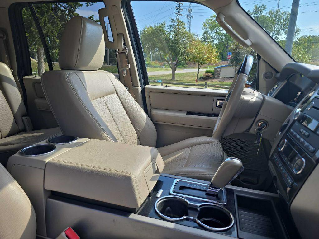 2012 Ford Expedition Image 22