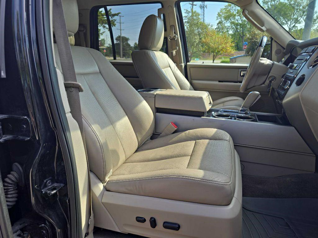 2012 Ford Expedition Image 23