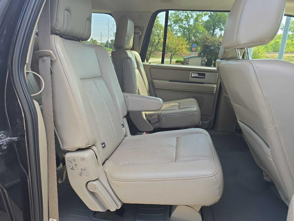 2012 Ford Expedition Image 30