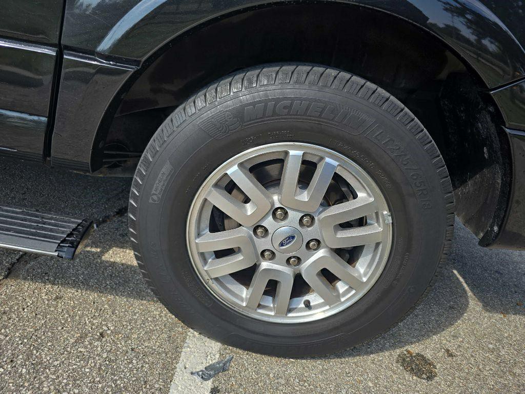 2012 Ford Expedition Image 36