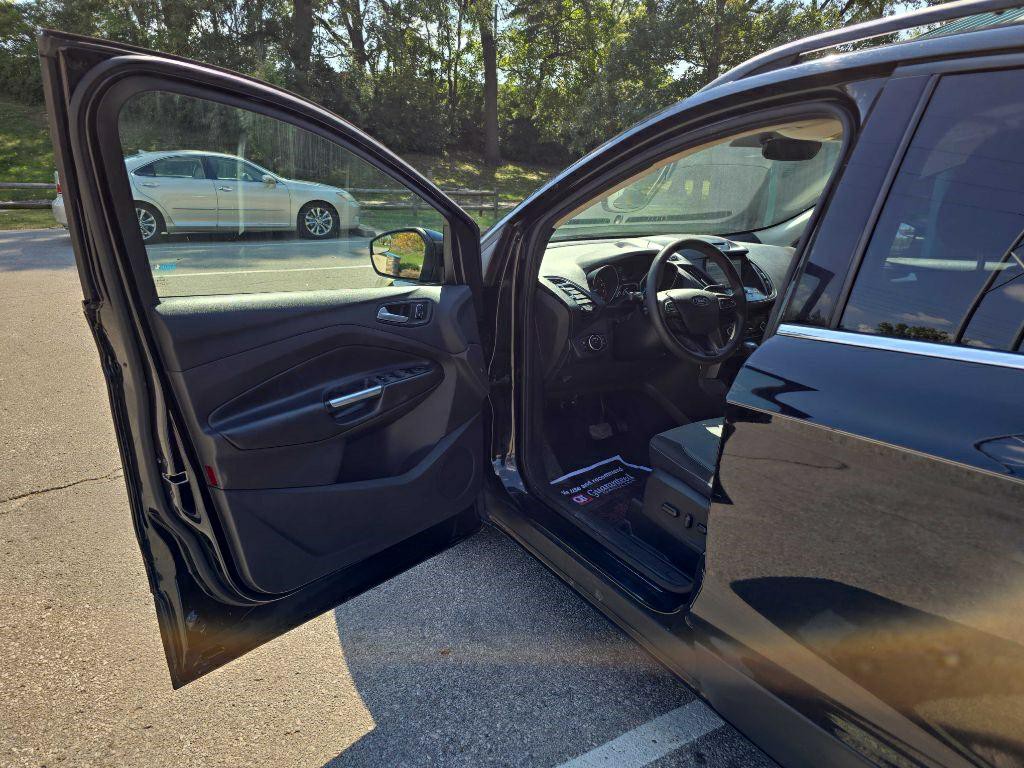 2017 Ford Escape Image 9