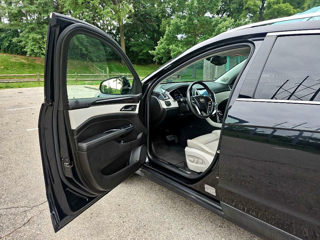 2013 Cadillac SRX Image 9