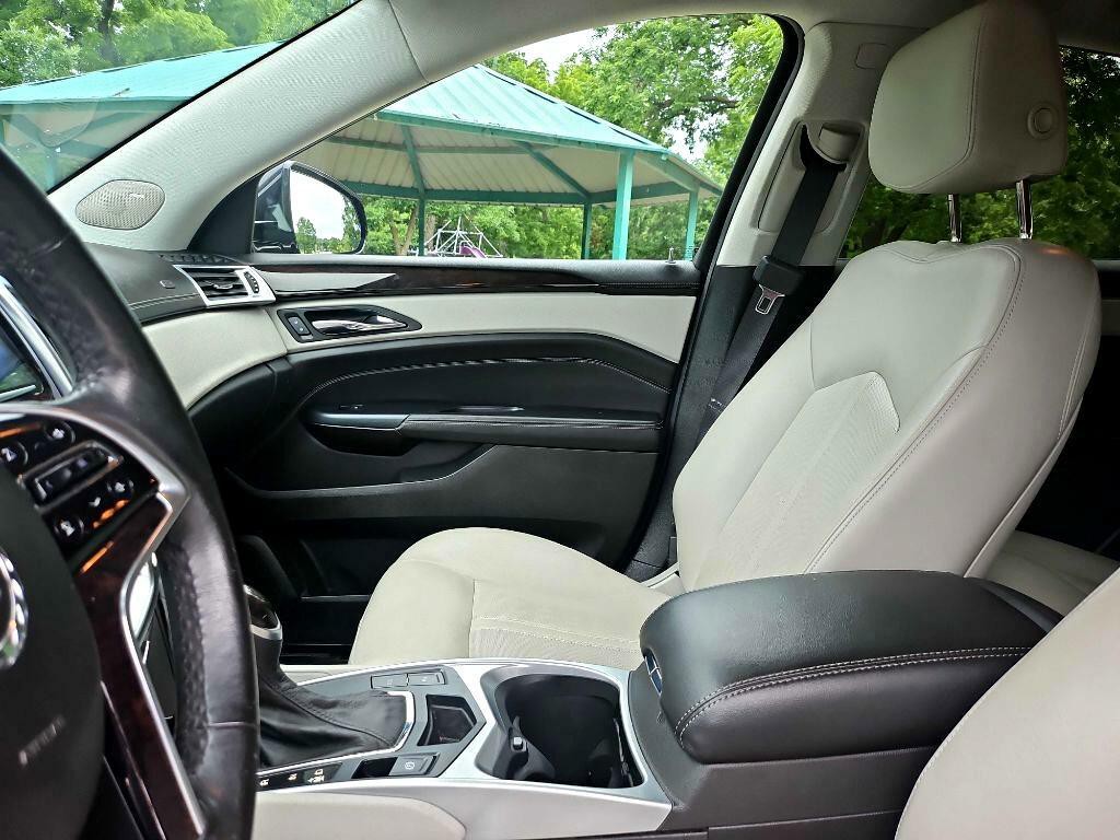 2013 Cadillac SRX Image 12