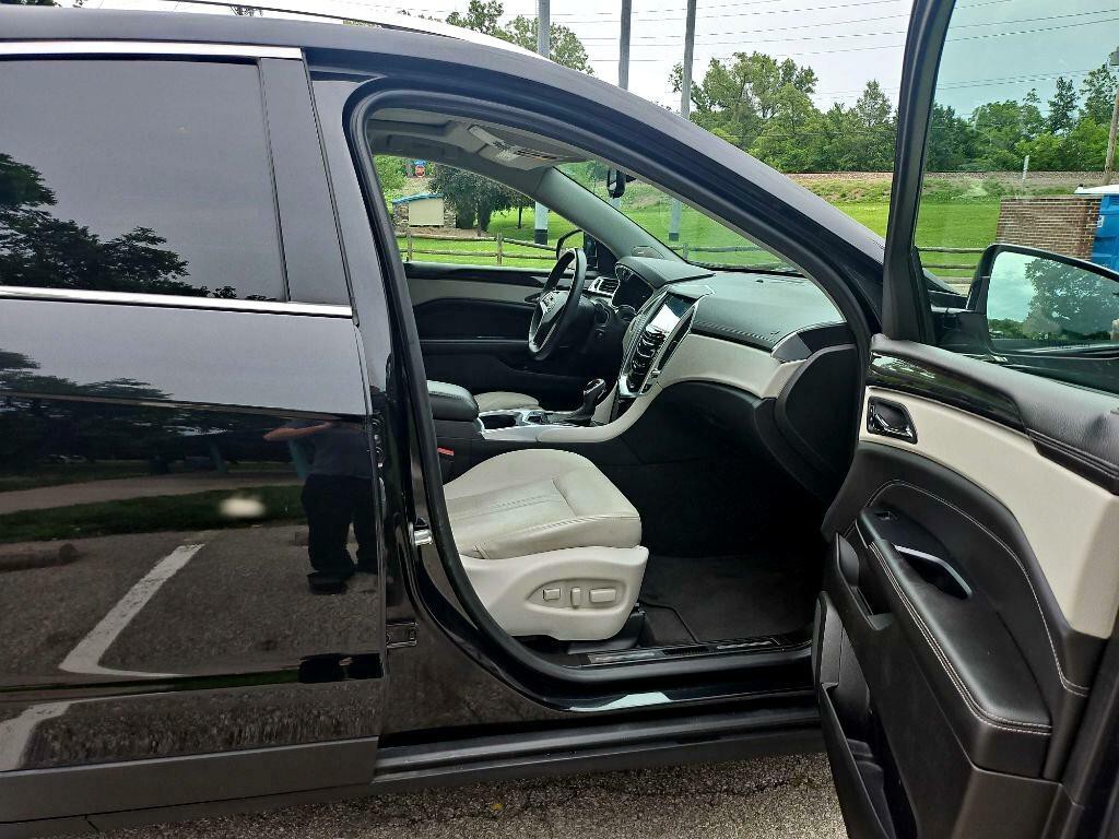 2013 Cadillac SRX Image 21