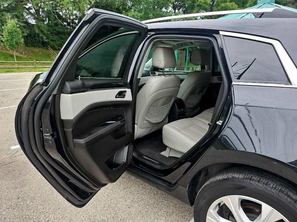 2013 Cadillac SRX Image 28