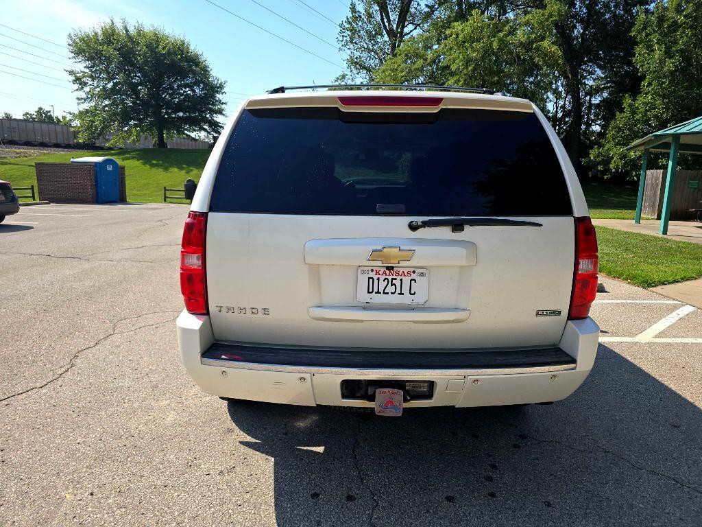 2011 Chevrolet Tahoe Image 6