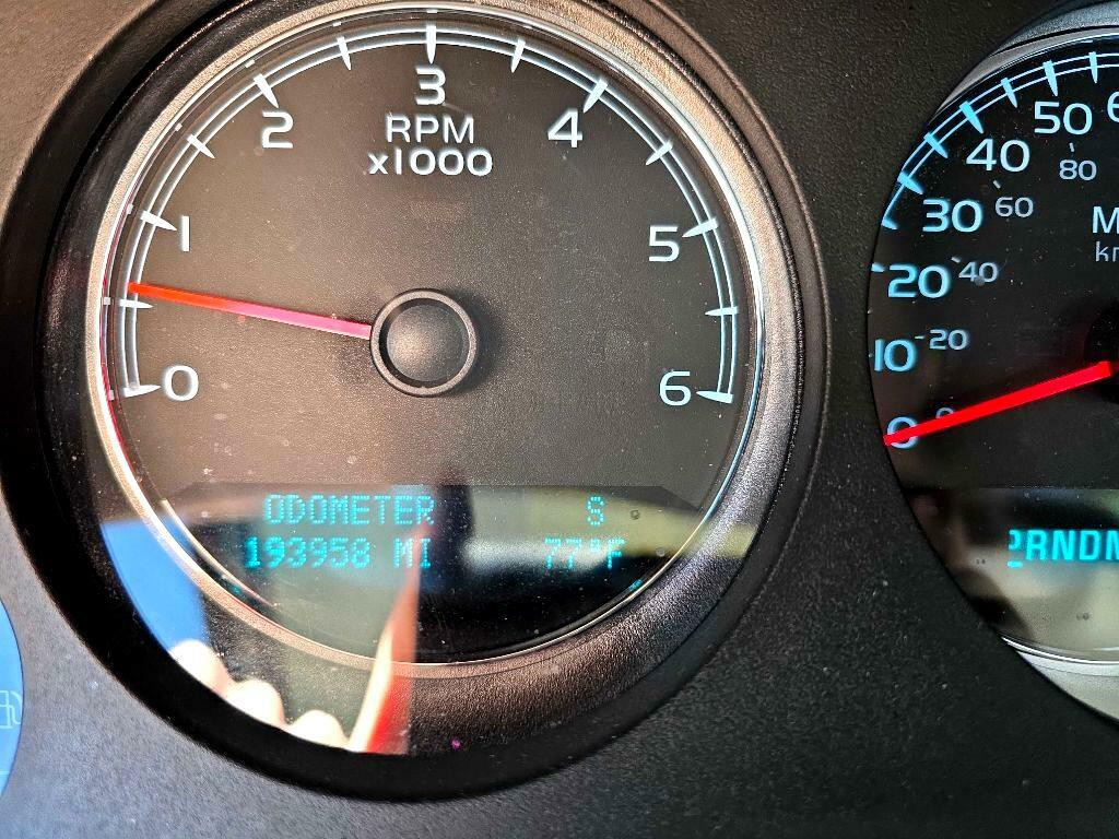 2011 Chevrolet Tahoe Image 13