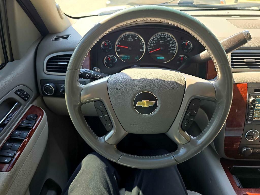 2011 Chevrolet Tahoe Image 14