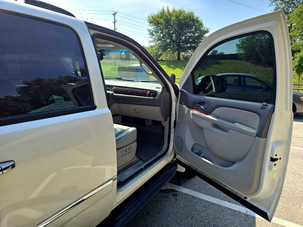 2011 Chevrolet Tahoe Image 20