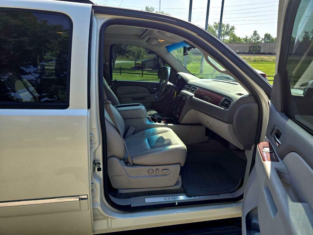 2011 Chevrolet Tahoe Image 21