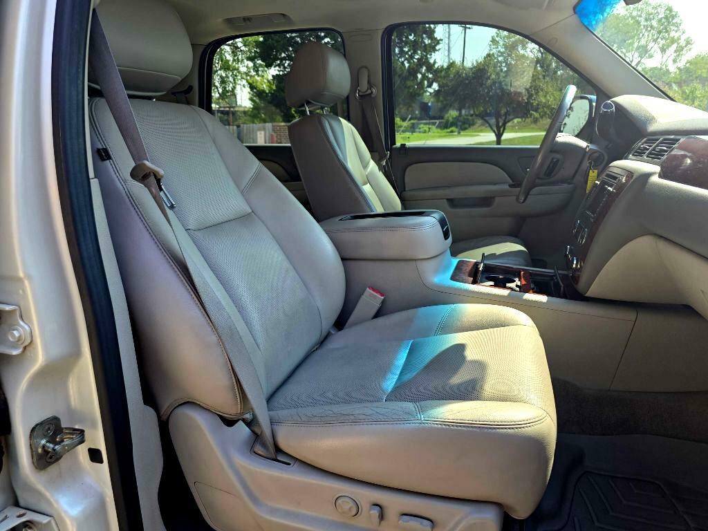2011 Chevrolet Tahoe Image 22