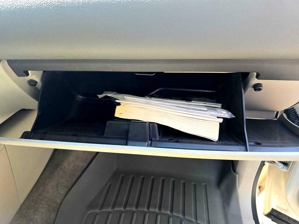 2011 Chevrolet Tahoe Image 24