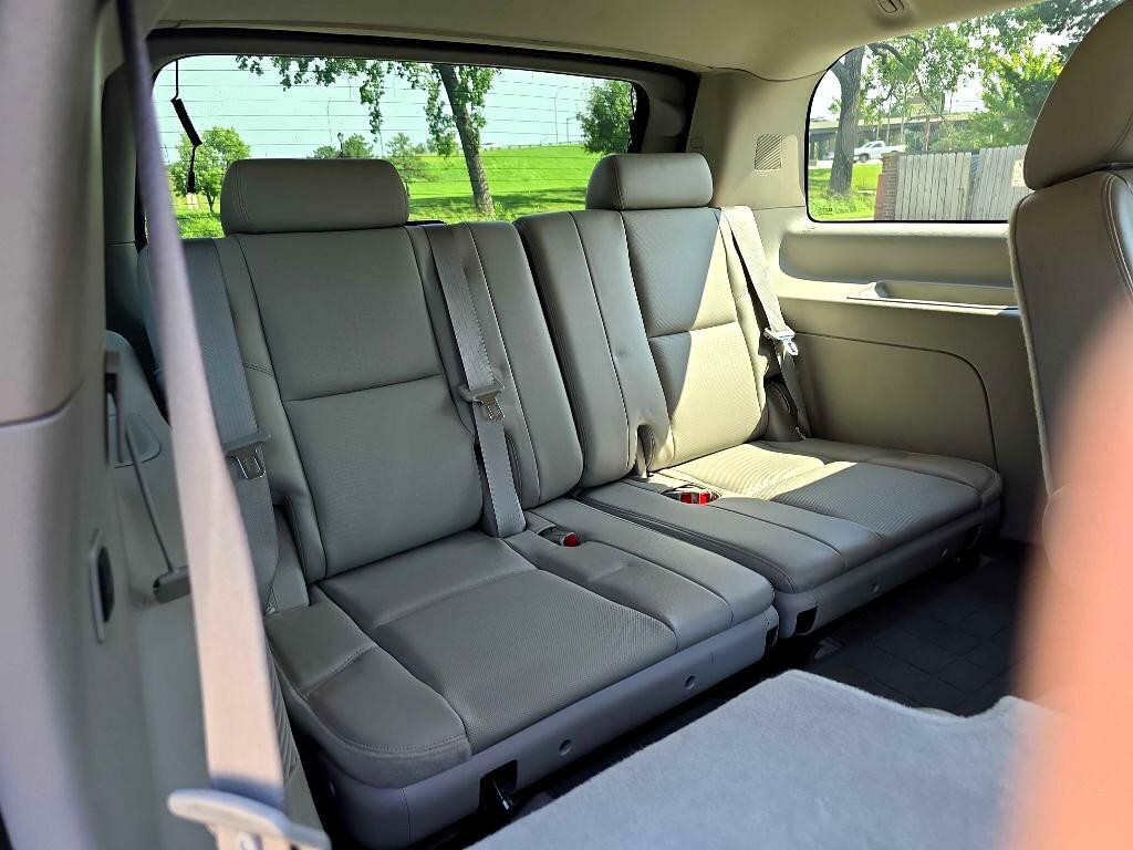 2011 Chevrolet Tahoe Image 32