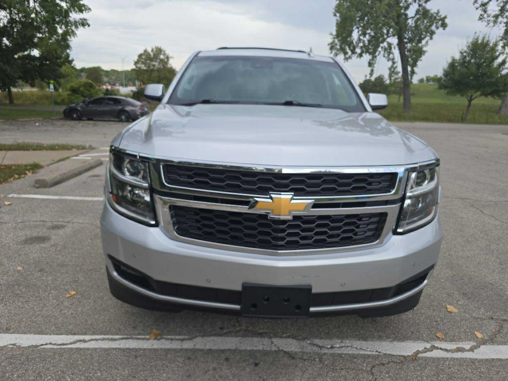 2017 Chevrolet Tahoe Image 2