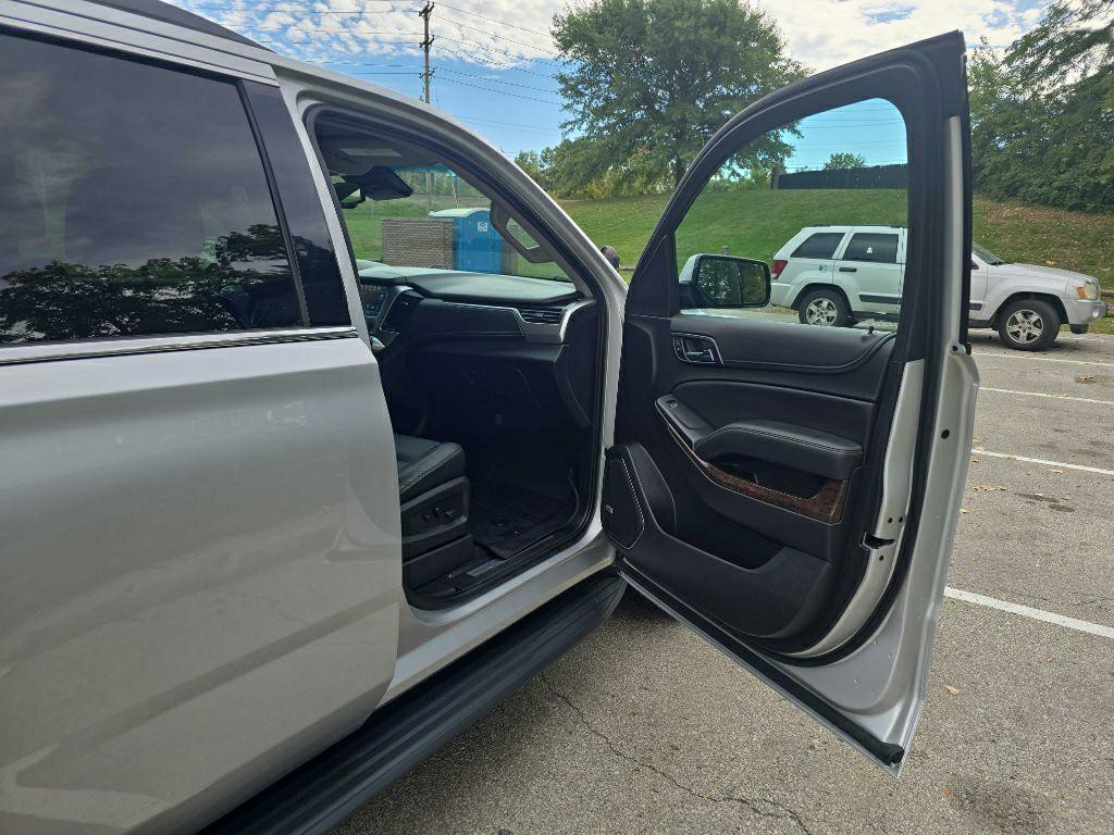2017 Chevrolet Tahoe Image 17
