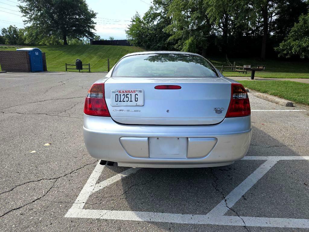 2003 Chrysler 300M Image 6