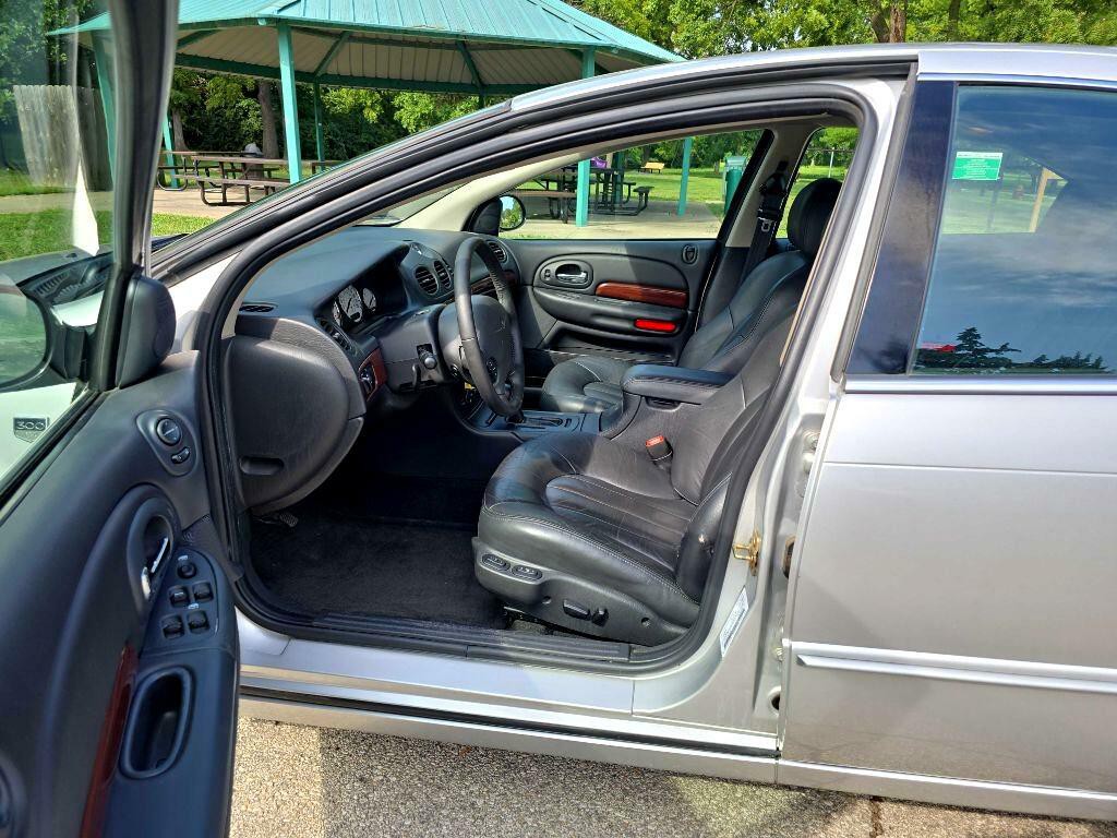 2003 Chrysler 300M Image 10