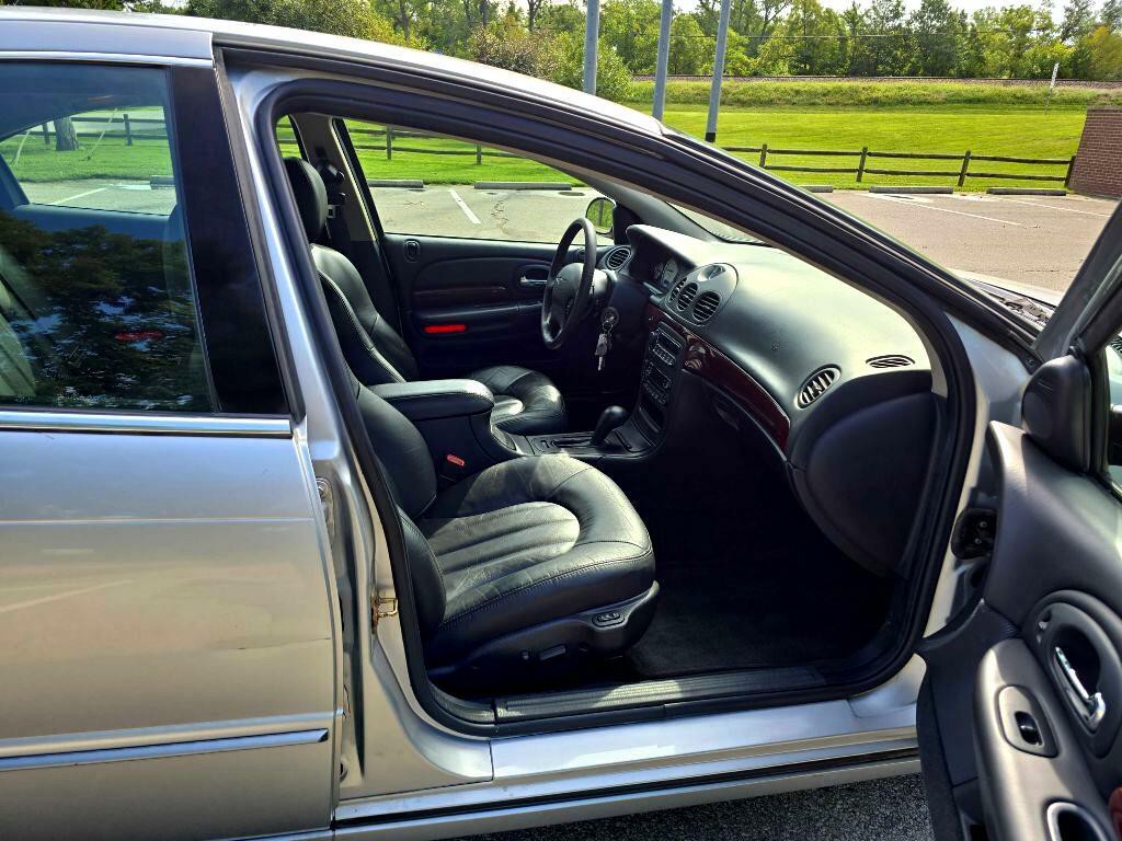 2003 Chrysler 300M Image 18