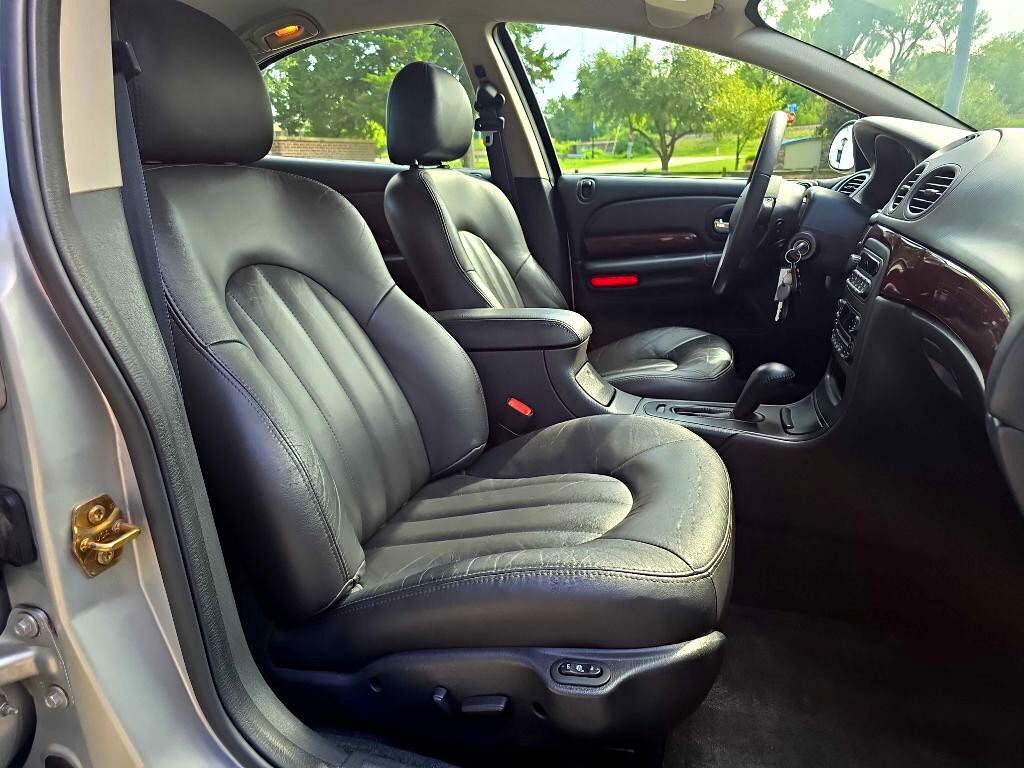 2003 Chrysler 300M Image 19