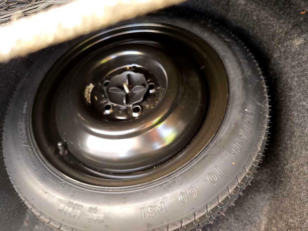 2003 Chrysler 300M Image 29