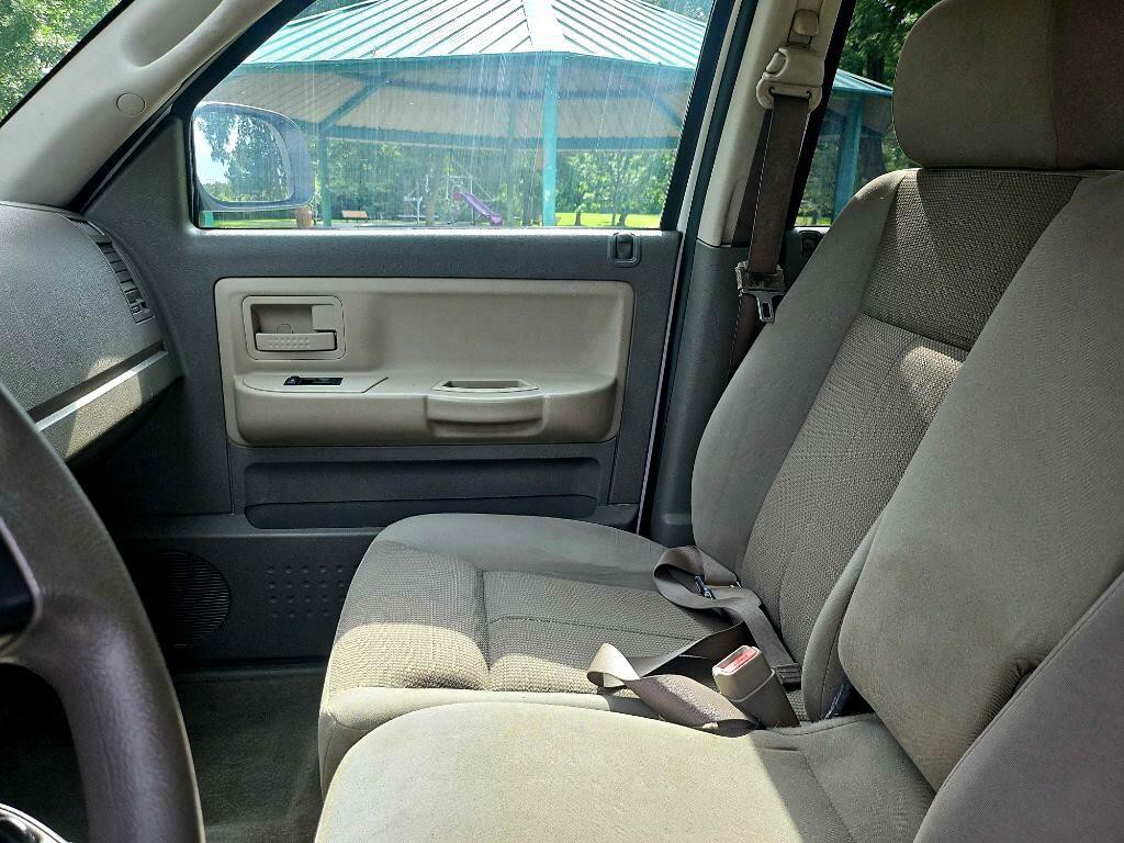 2005 Dodge Dakota Image 12