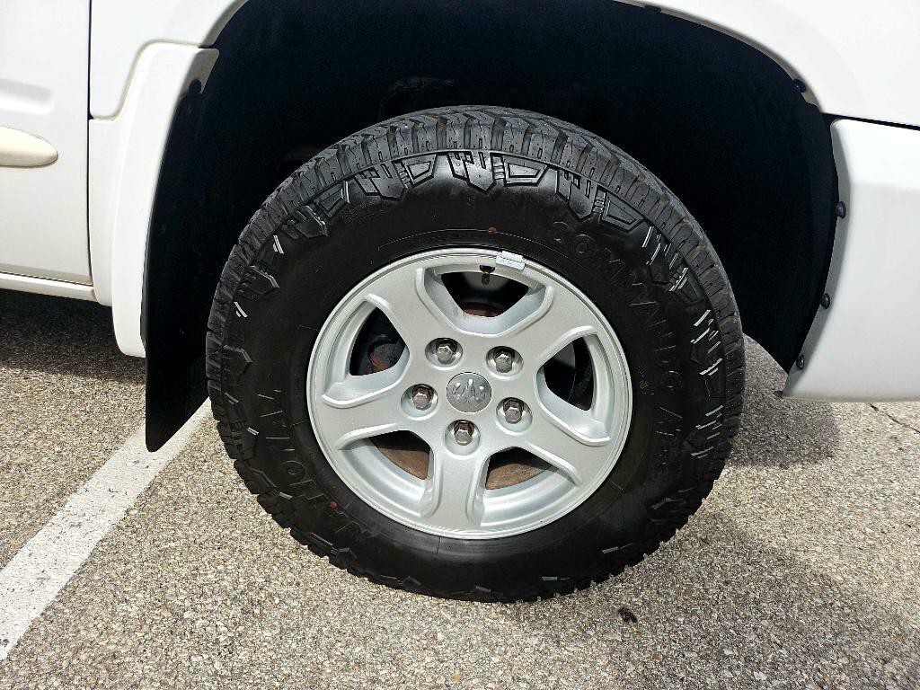 2005 Dodge Dakota Image 36
