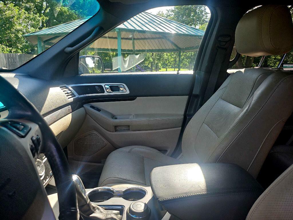 2015 Ford Explorer Image 12