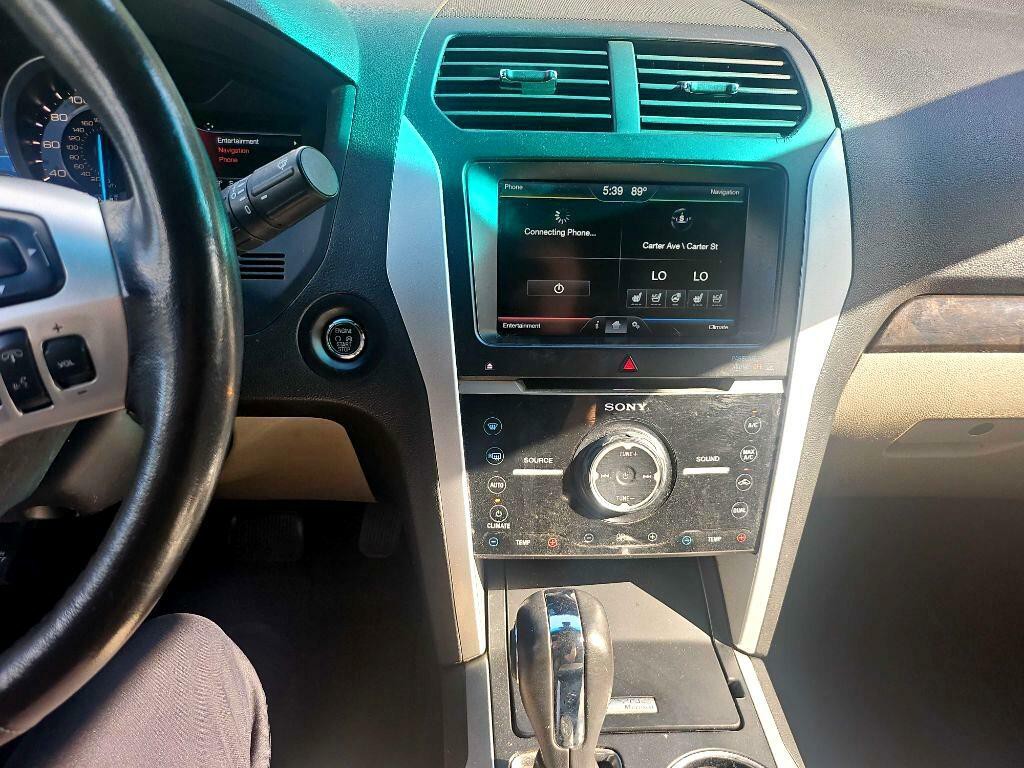 2015 Ford Explorer Image 15