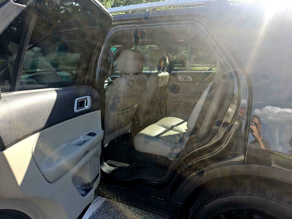 2015 Ford Explorer Image 25