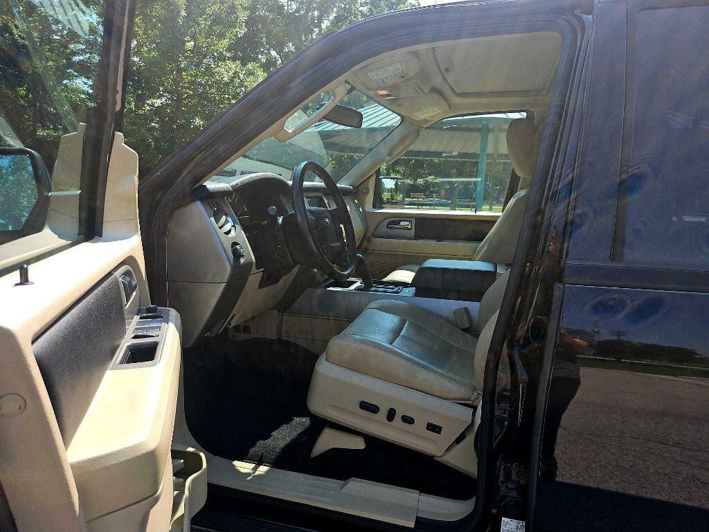 2017 Ford Expedition Image 10